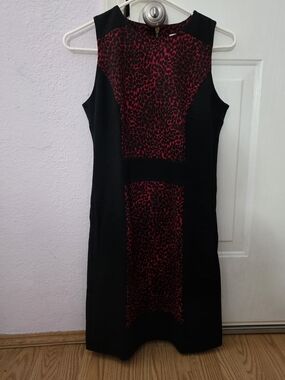 Like New Michael Kors Size 4 Black Midi Dress with Red Leopard Panel
